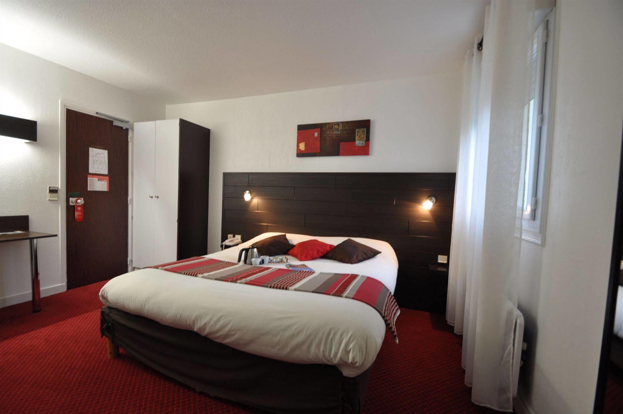 The Originals City, Hotel Du Chateau, Pontivy Luaran gambar