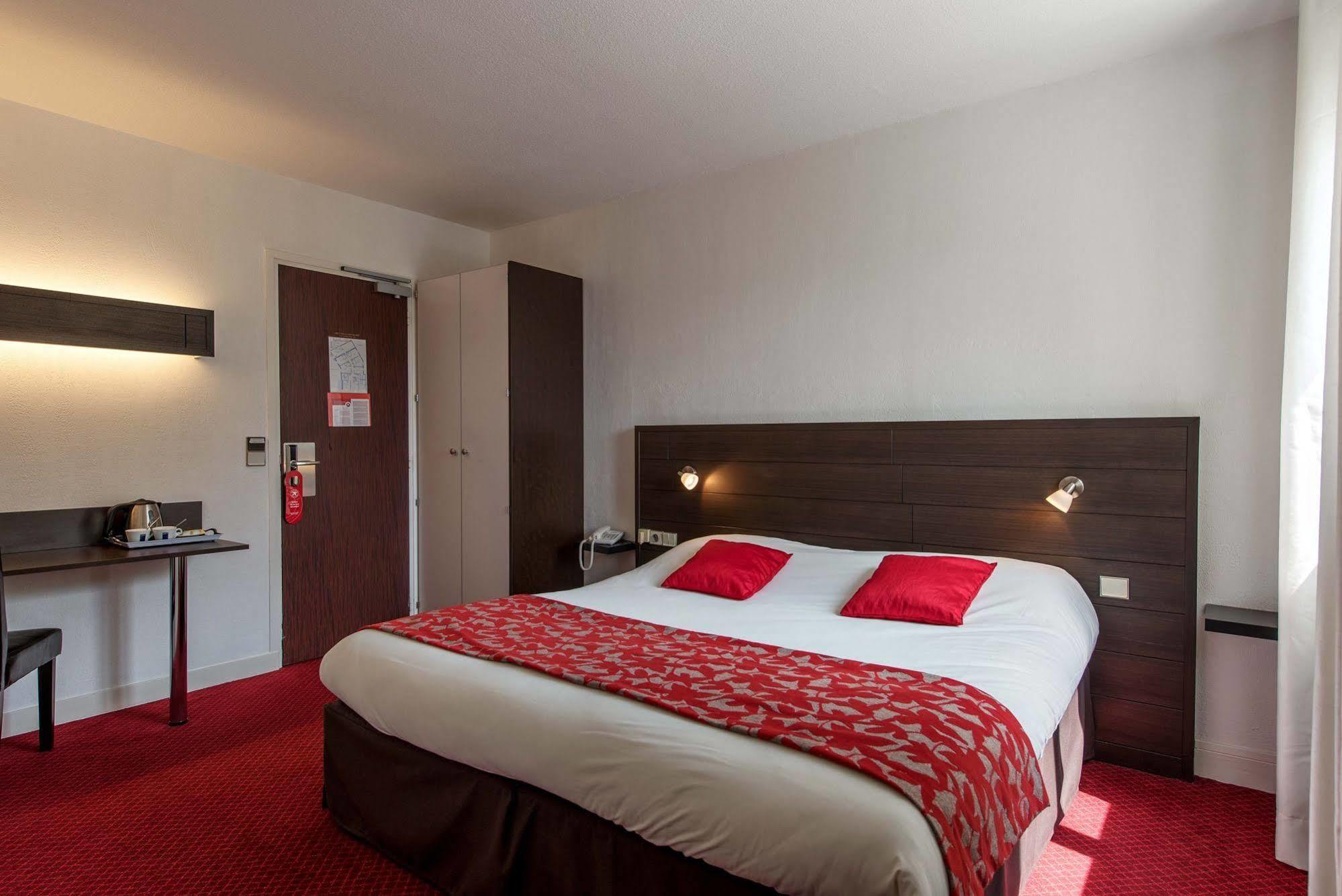 The Originals City, Hotel Du Chateau, Pontivy Luaran gambar
